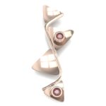 DeepImage203762565083980328_3001_OBJECT_Yellow_gold_18K (2) (Item)_Rose Gold 1 Polished_OBJECT_White_gold_18K (2) (Item)_Rose Gold 1 Sandblasted_OBJECT_Ruby (2) (Item)_Ruby 3